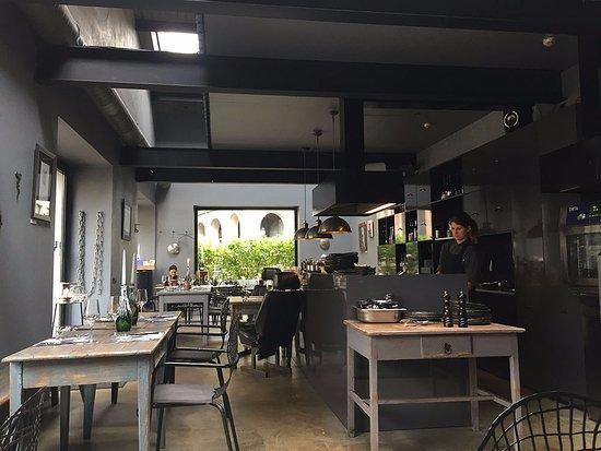 Garage Demokratisks Vina Bars